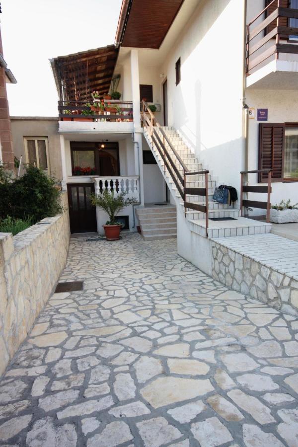 Double Room Vrbnik 5301B Exterior foto